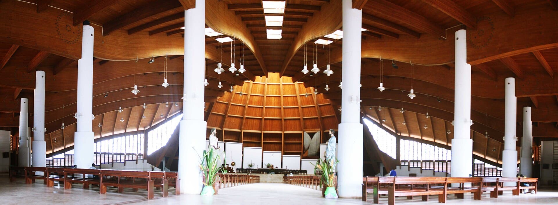 Basilique Marie-Reine-des-Apôtres 3