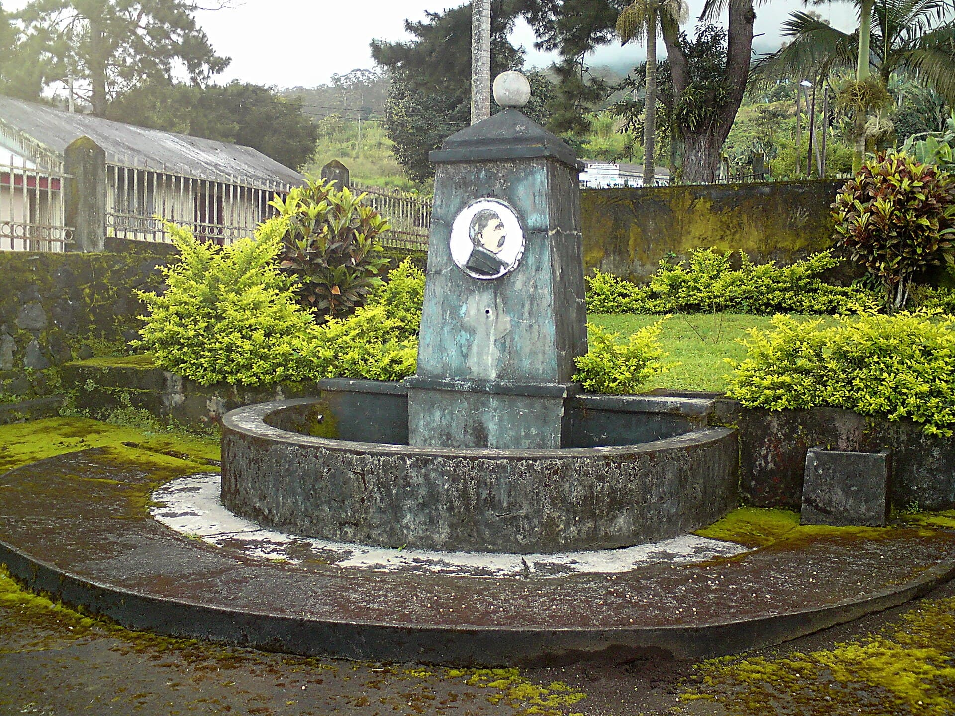 Fontaine Bismarck et Buea allemande